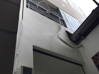 Nhà đẹp giá tốt trung tâm q5  nhà 3 tầng, có sân thượng view thành phố  hợp đồng thuê 20 triệu