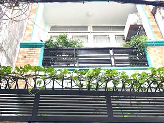 Nhỉnh 8 tỷ  nhà 3 tầng trung tâm q10 dt 4 x 15