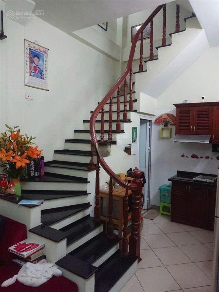 Cho thuê nhà riêng ngõ 196 hoàng sâm  25m2 x 5,5 tầng, 3pn