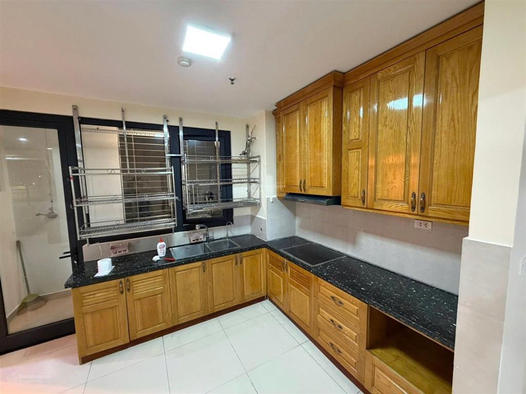 Cho thuê chung cư flc complex 36 phạm hùng  97m2/3pn