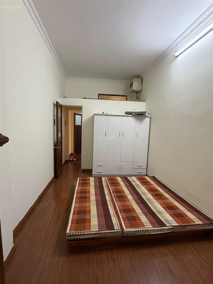 Cho thuê nhà riêng ngõ 195 đội cấn  30m2x4 tầng, 3pn