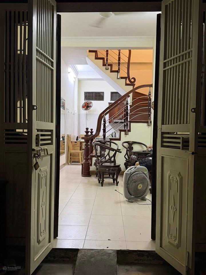 Cho thuê nhà riêng ngõ 195 đội cấn  30m2x4 tầng, 3pn