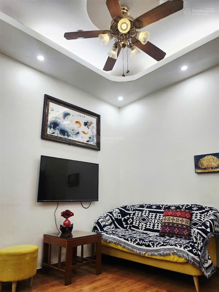 Cho thuê chung cư tđc n02 trần quý kiên  60m2/2pn