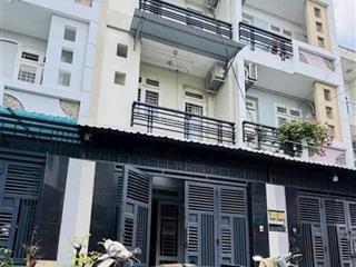 Bán nhà đối diện đại học luật  mặt tiền đường số 6, thủ đức. giá 5,5 tỷ/ 4mx20m80m2. sổ hồng sẵn