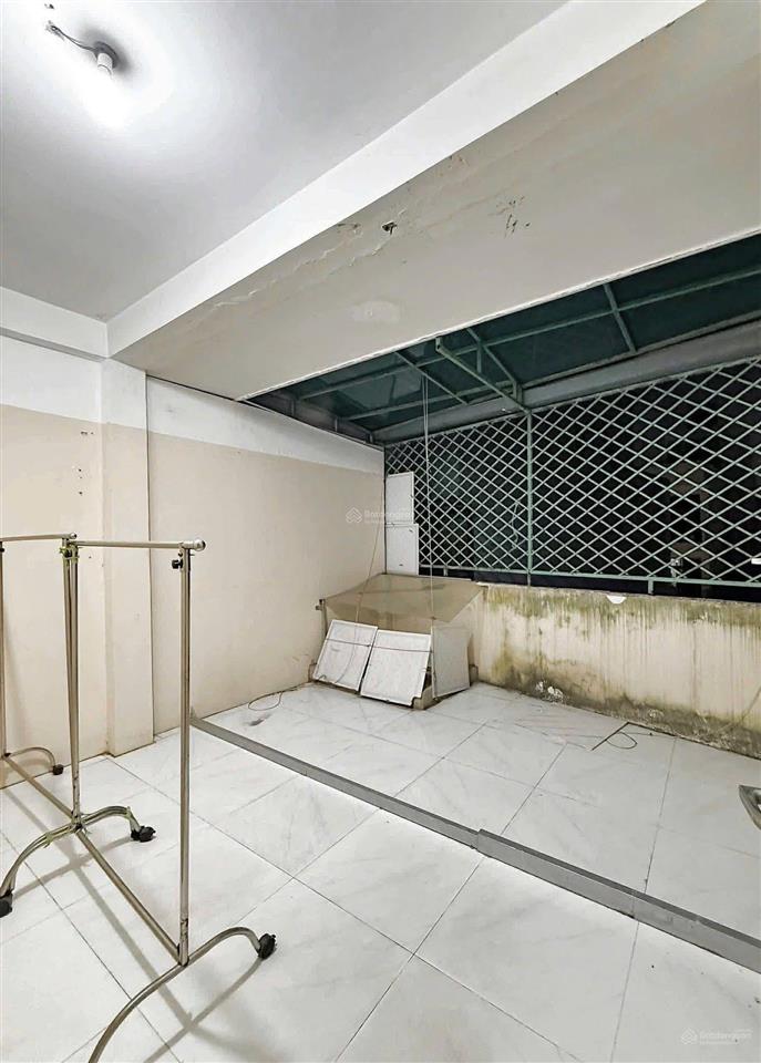Bán nhà q1 hẻm oto tránh 1x9 cống quỳnh. 4,1x16m (65,6m2). sổ hồng hoàn công 2017