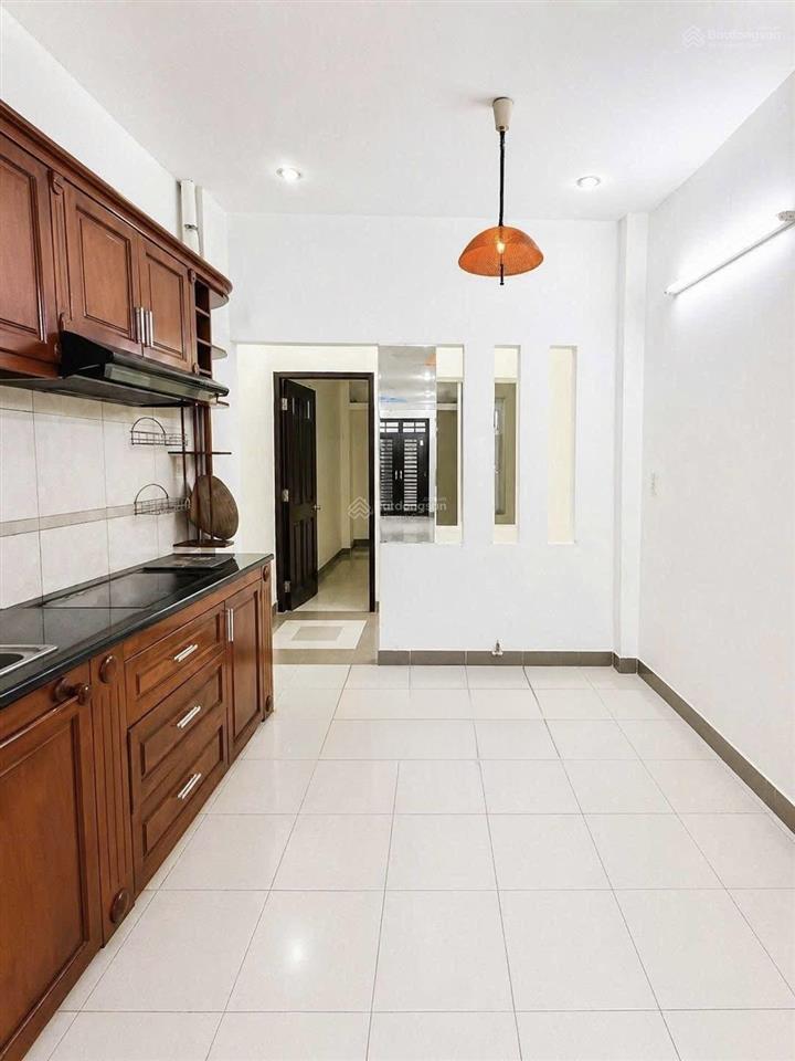 Nhà trung tâm q5 đường ngô nhân tịnh. giá 5 tỷ 260/ 4x18m (72m2). sổ riêng, nhà trống giao ngay