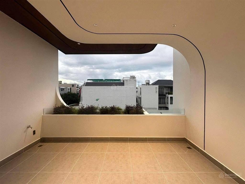 Bán nhà sát mặt tiền đường d5, bình thạnh  giá 7 tỷ 330/63m2 (4,5x14m). ngay đh giao thông vận tải
