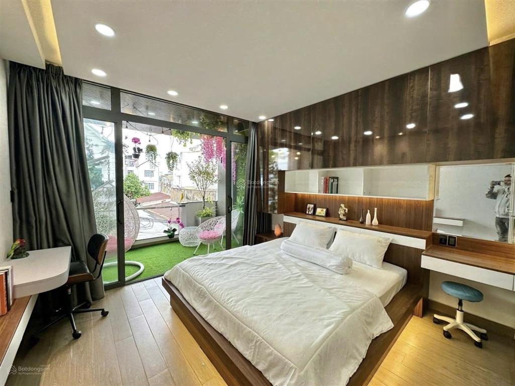 Nhà trung tâm q2 kế trường giao thông vận tải  trần não. giá 6 tỷ 040/ 4x16m  64m2. đang cho thuê
