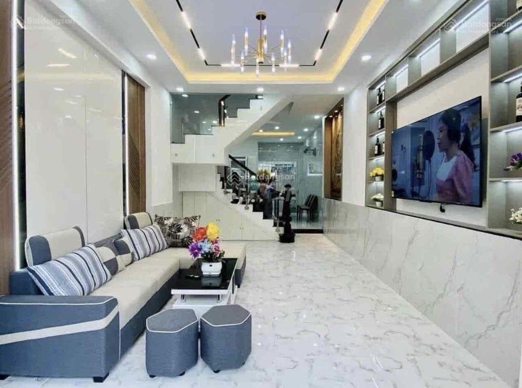 Nhà hot! bán nhanh nhà mặt tiền đường số 10, quận 7. giá 5 tỷ 050/ 60m2 (4x15m) khu kinh doanh tốt