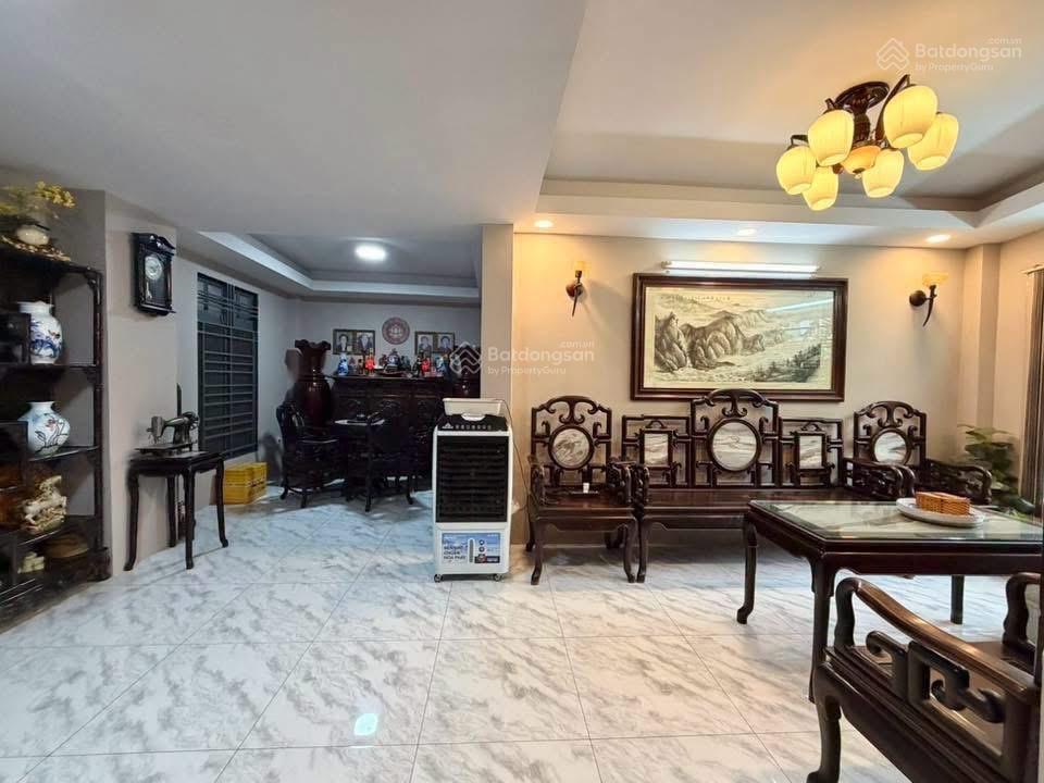 Bán nhà sau lưng gigamall đường số 20, thủ đức. giá 7 tỷ 330/ 8mx14,5m (116m2). đang cho thuê 32tr