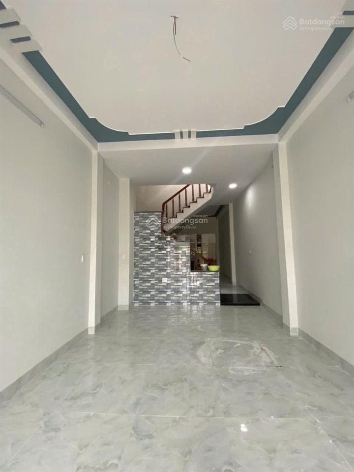 Nhà cũ dễ cải tạo ngay đường đỗ bí, tân phú. giá 3 tỷ 220/ 4,2x22m  sổ đẹp vuông vức sang tên