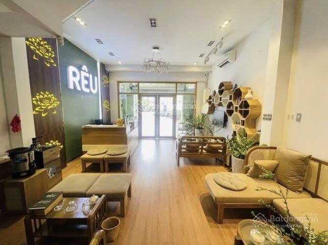 Cơ hội đầu tư nhà trung tâm quận 4  mặt tiền đường tôn đản (75m2  5x15m). sổ sẵn