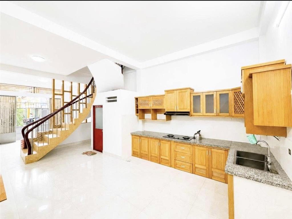 Bán nhà mt đường tuệ tỉnh, quận 11  giá 5 tỷ 770/ 60m2. đang cho thuê 25tr/tháng hợp đồng tới 2028