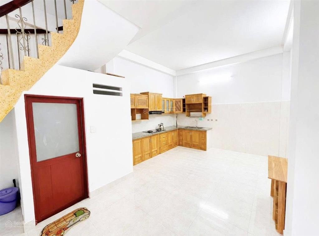 Bán nhà mt đường tuệ tỉnh, quận 11  giá 5 tỷ 770/ 60m2. đang cho thuê 25tr/tháng hợp đồng tới 2028
