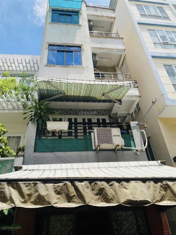 Cô soạn về vườn ở cần nhượng lại nhà ngay phạm đình hổ, quận 6. giá tốt 6 tỷ 350 còn thương lượng