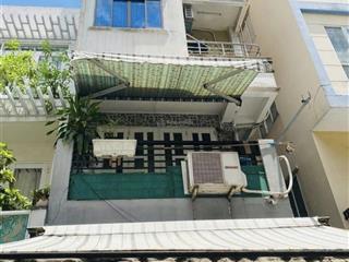 Cô soạn về vườn ở cần nhượng lại nhà ngay phạm đình hổ, quận 6. giá tốt 7 tỷ 550 còn thương lượng