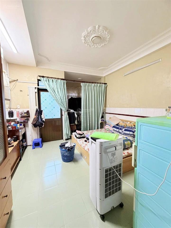 Cô soạn về vườn ở cần nhượng lại nhà ngay phạm đình hổ, quận 6. giá tốt 6 tỷ 350 còn thương lượng