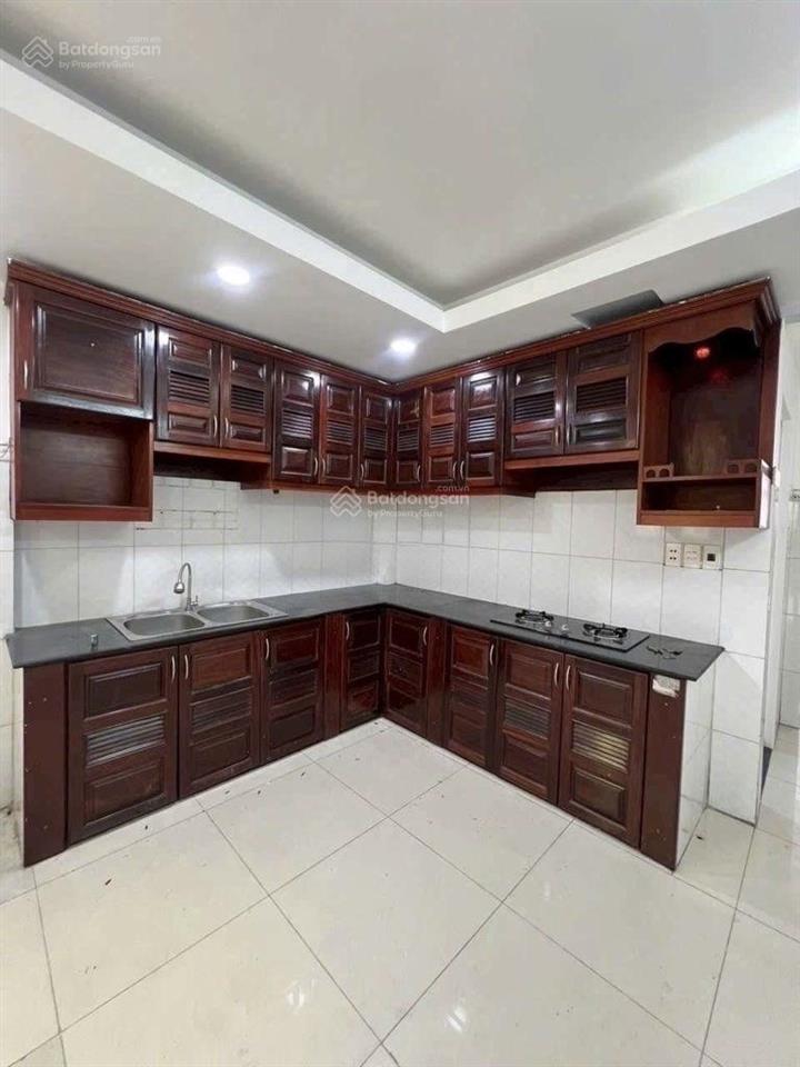 Chủ định cư cần bán nhà 2 mặt tiền đường hoà bình, q11. 66m2 ngay cổng đầm sen nước
