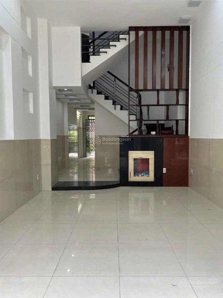 Chủ định cư cần bán nhà 2 mặt tiền đường hoà bình, q11. 66m2 ngay cổng đầm sen nước