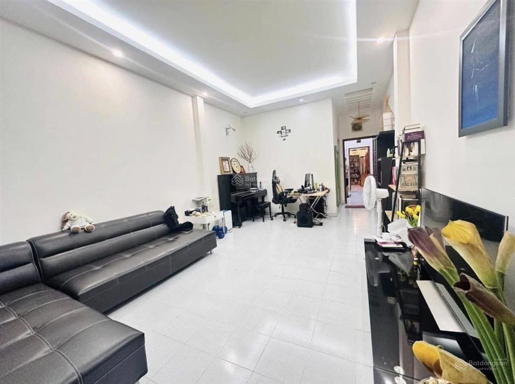 Chính chủ bán nhà phạm văn chí, quận 6. giá bán 6,33 tỷ/ 70,9m2 (4,3x16,5) không quy hoạch