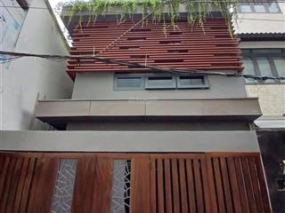 Kiến trúc sư cần bán lại nhà xây ở ngay đường 3 tháng 2, quận 10. dt 67,6m2. nhà nở hậu