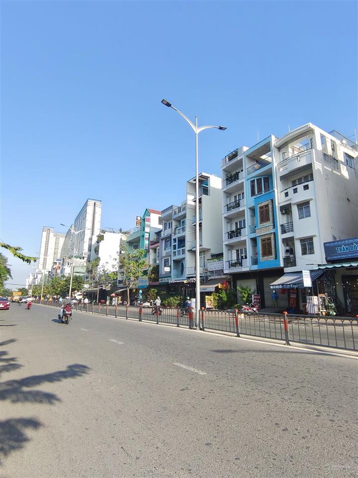 Bán nhà tạ quang bửu sát cc giai việt central, 3 tầng 120m2 {6x20m2}, chỉ 23tỷ