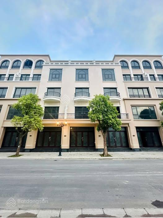 8 tỷ cần bán nhanh căn liền kề cọ xanh gần trường vinschool, công viên