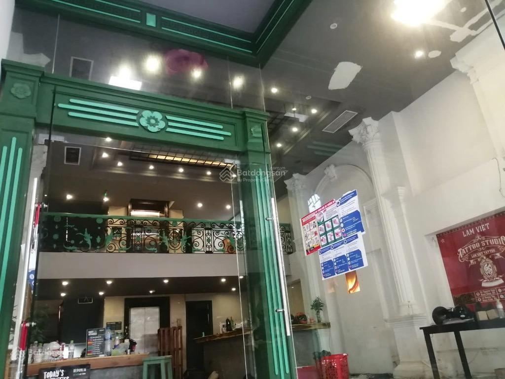 Bán tòa nhà 9 tầng phùng hưng lô góc 2 mặt tiền, giá trị hiếm có kinh doanh đa dạng