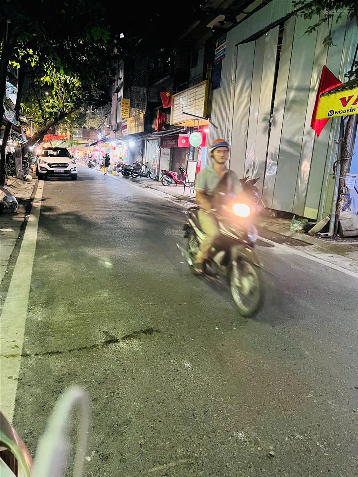 Bán nhà mặt phố nguyễn thiếp, ba đình diện tích 228m², mặt tiền 8m, 2 tầng, sổ đỏ chính chủ