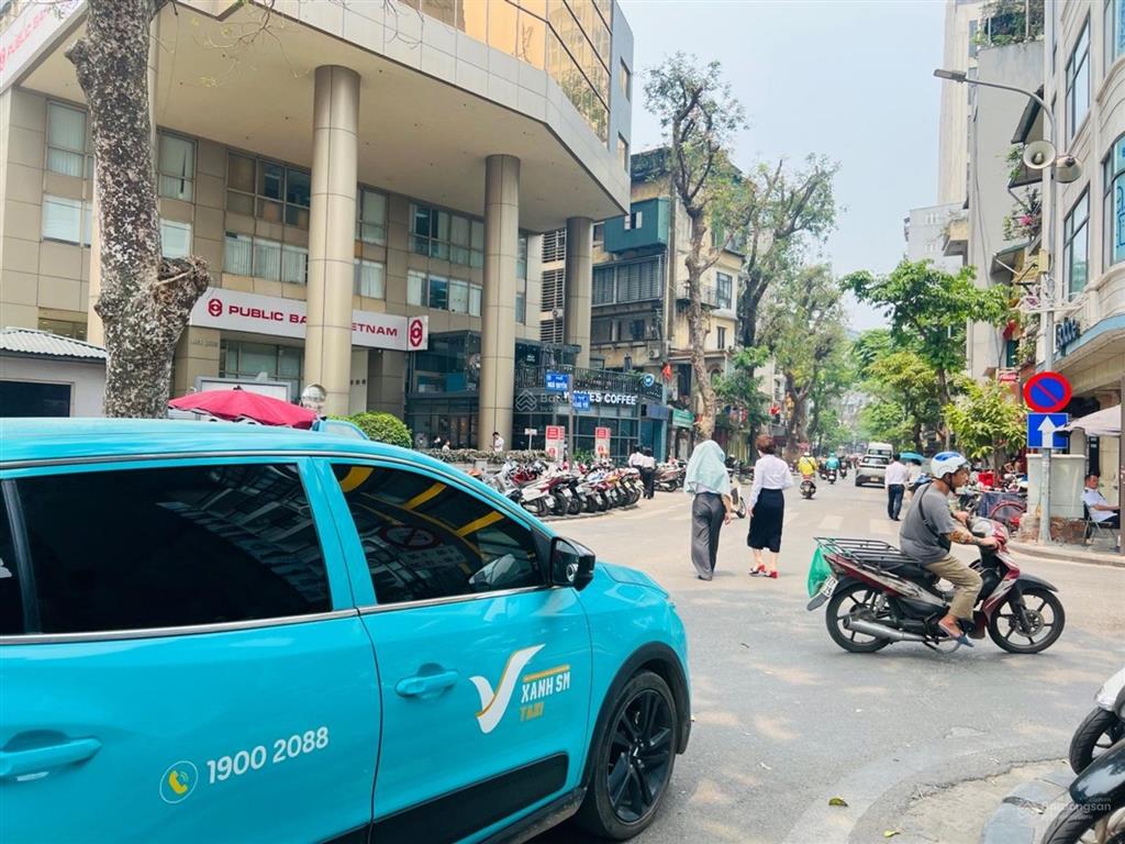 Hiếm tòa nhà phố hàng vôi 7 tầng thang máy 3 mặt thoáng view vườn hoa ngô quyền dòng tiền 48000đô
