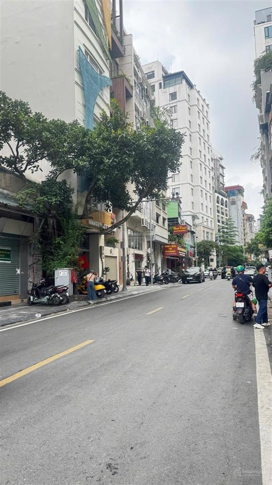 Tòa nhà thương mại nguyễn trường tộ 10 tầng có hầm dòng tiền 80100 triệu/tháng chỉ 77,5 tỷ