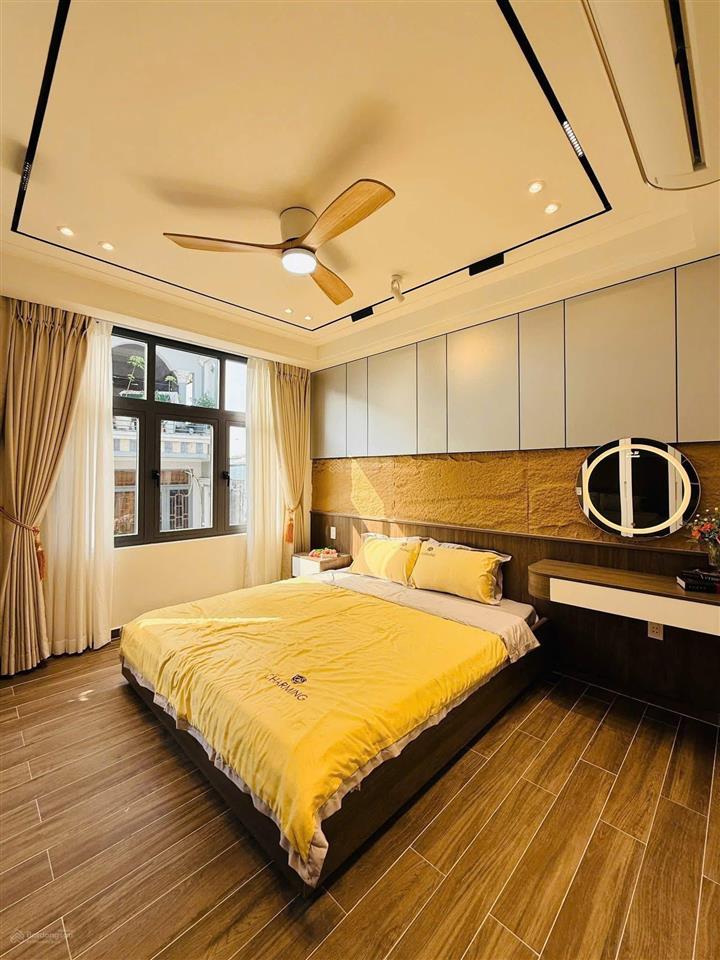 Cần bán nhà nguyễn thái sơn, gò vấp. 67,2m2 (4,8x14m), sổ hồng riêng, đang cho thuê 20tr