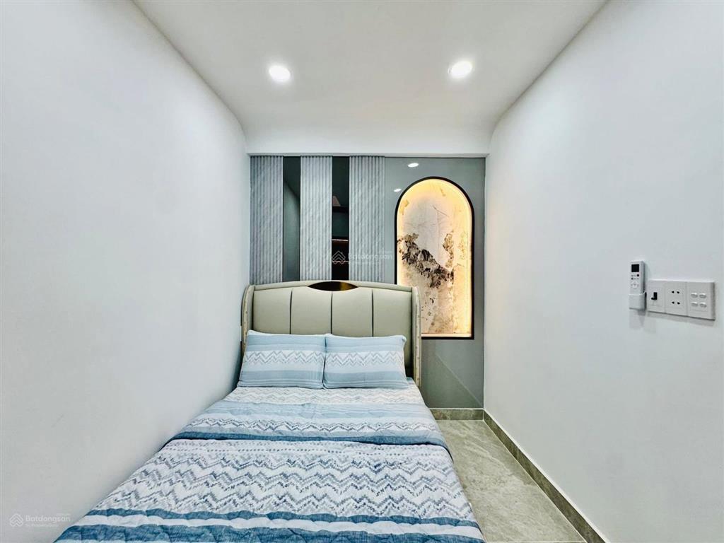 Ngộp bank bán gấp nhà phạm cự lượng, tân bình. giá4tỷ900/70m2. trệt3lầu.sổ cầm tay. cho thuê 30tr