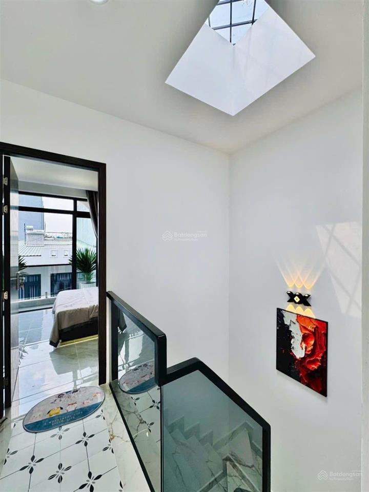 Ngộp bank bán nhà bùi văn ba, quận 7. giá5,99tỷ/76,8m2. 3 tầng kiên cố. sổ hồng riêng đã hoàn công