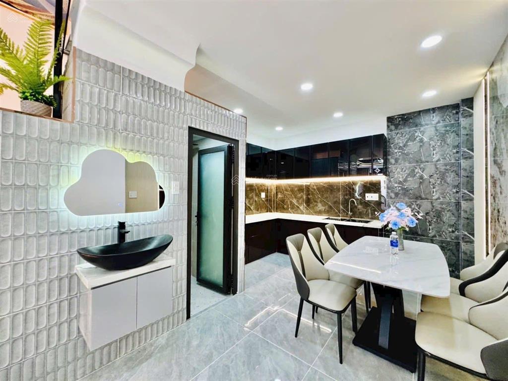 Ngộp bank bán nhà bùi văn ba, quận 7. giá5,99tỷ/76,8m2. 3 tầng kiên cố. sổ hồng riêng đã hoàn công