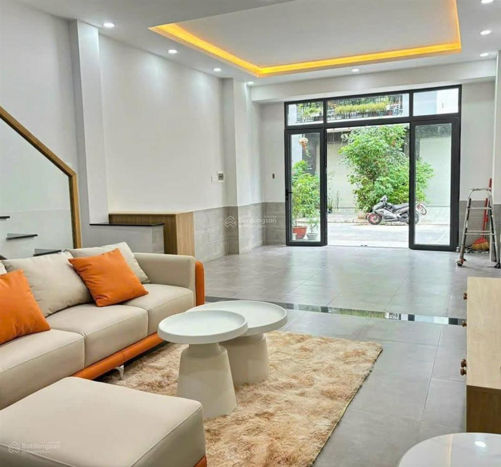 Chính chủ bán nhà hà huy giáp, quận 12. giá4tỷ400/5mx16m, 5 tầng kiên cố. sổ hồng riêng cc mau lẹ