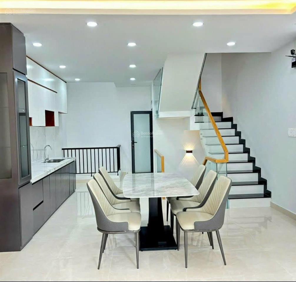 Chính chủ bán nhà hà huy giáp, quận 12. giá4tỷ400/5mx16m, 5 tầng kiên cố. sổ hồng riêng cc mau lẹ