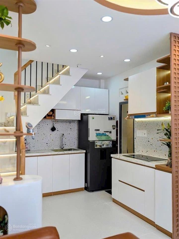 Gấp! bán gấp nhà phan phú tiên, quận 5. giá5tỷ580/ 63m2. trệt 2 lầu. sổ hồng sẵn hoàn công đầy đủ