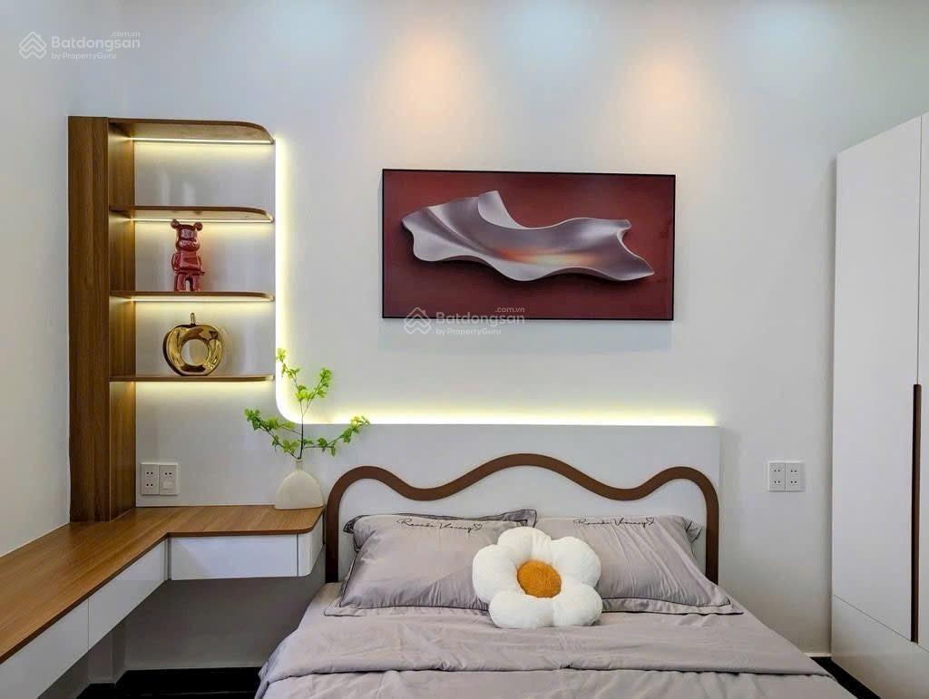 Gấp! bán gấp nhà phan phú tiên, quận 5. giá5tỷ580/ 63m2. trệt 2 lầu. sổ hồng sẵn hoàn công đầy đủ