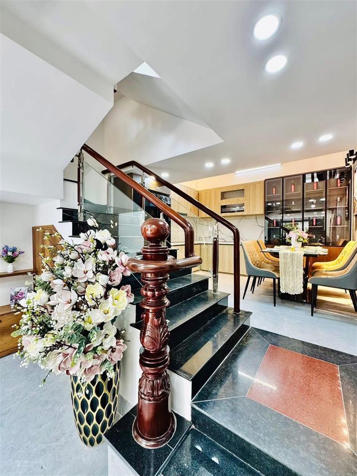 Chủ kẹt tiền bán nhanh nhà hiệp bình, thủ đức. giá3,64tỷ/52m2. sổ hồng riêng, hoàn công đủ