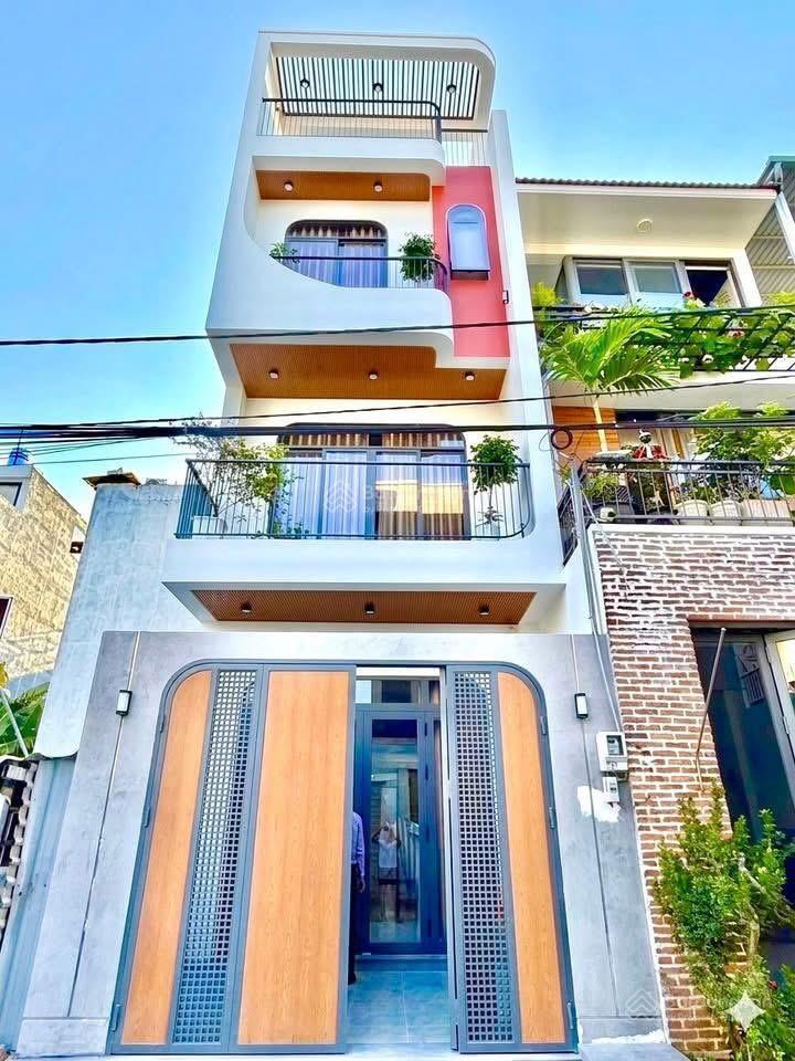 Hạ giá bán nhanh nhà nguyễn duy trinh, quận 9. giá4,36tỷ/ 51m2. trệt, 3 lầu. đang cho thuê 17triệu
