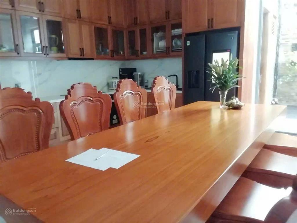 Hàng hiếm nhà võ văn ngân, thủ đức. giá5tỷ940/ 6mx18m. 4tầng. sổ sạch. đang cho thuê 30triệu/tháng