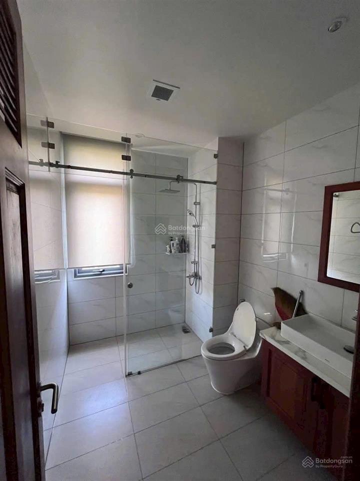 Hàng hiếm nhà võ văn ngân, thủ đức. giá5tỷ940/ 6mx18m. 4tầng. sổ sạch. đang cho thuê 30triệu/tháng