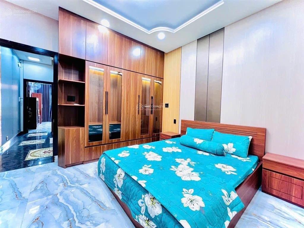 Chính chủ xoay vốn bán nhà nguyễn thị tần, quận 8. giá4tỷ320/4mx18m. 1trệt,3lầu. sổ cầm tay