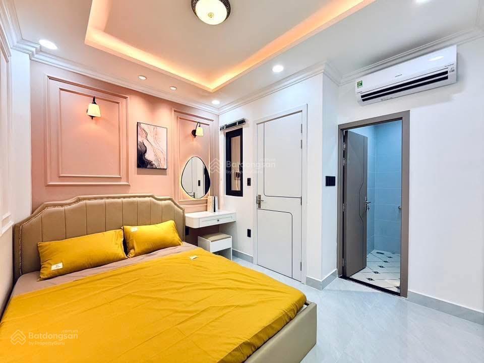 Bán nhà ngay đại học luật đường số 13, thủ đức.giá5,28tỷ/ 60m2. 3 lầu. sổ hồng riêng pháp lý chuẩn