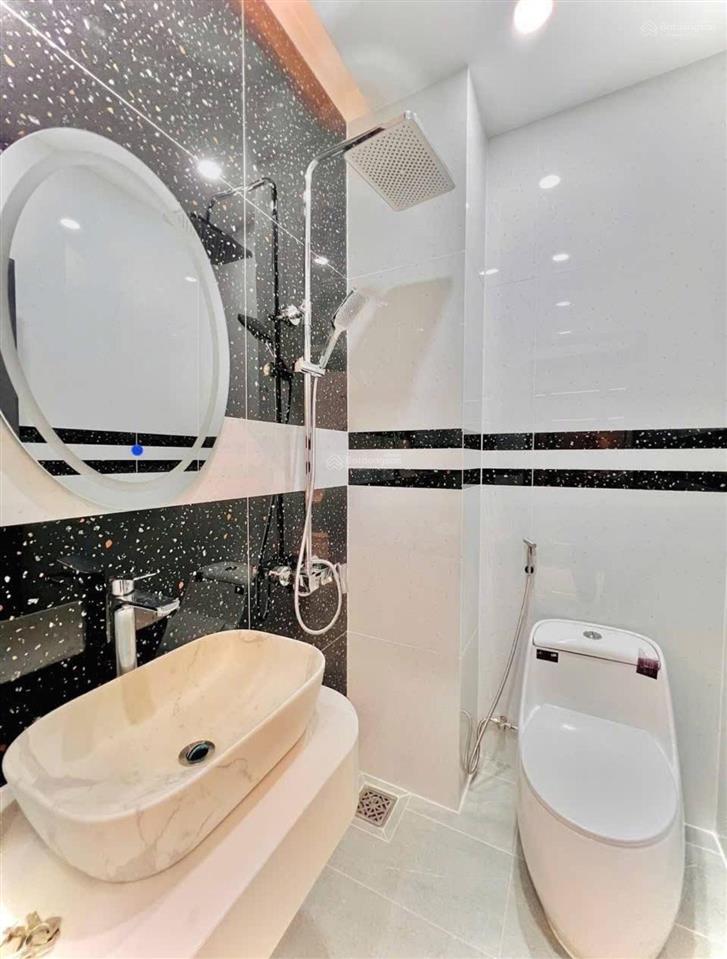 Hạ giá bán nhanh nhà đ. số 3, thủ đức. giá5,2tỷ/ 52m2. ngay chợ hiệp bình đanh cho thuê 16triệu