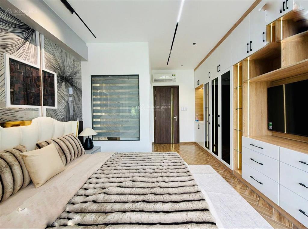 Ngộp vốn bán nhà nguyễn hữu cảnh, bình thạnh. giá 5,42tỷ/68m2.1trệt3lầu. sổ sạch. hđ thuê 23triệu