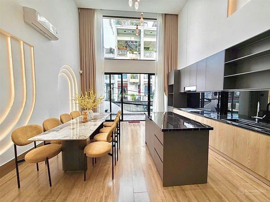 Bán nhà hoàng quốc việt, quận 7. giá 5 tỷ/62,5m2. trệt, 3 lầu kiên cố. sổ vuông vức sang tên ngay