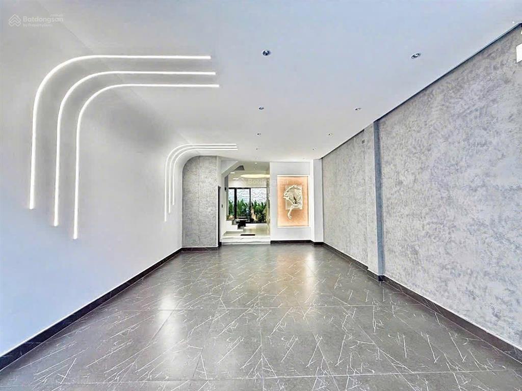 Bán nhà hoàng quốc việt, quận 7. giá 5 tỷ/62,5m2. trệt, 3 lầu kiên cố. sổ vuông vức sang tên ngay