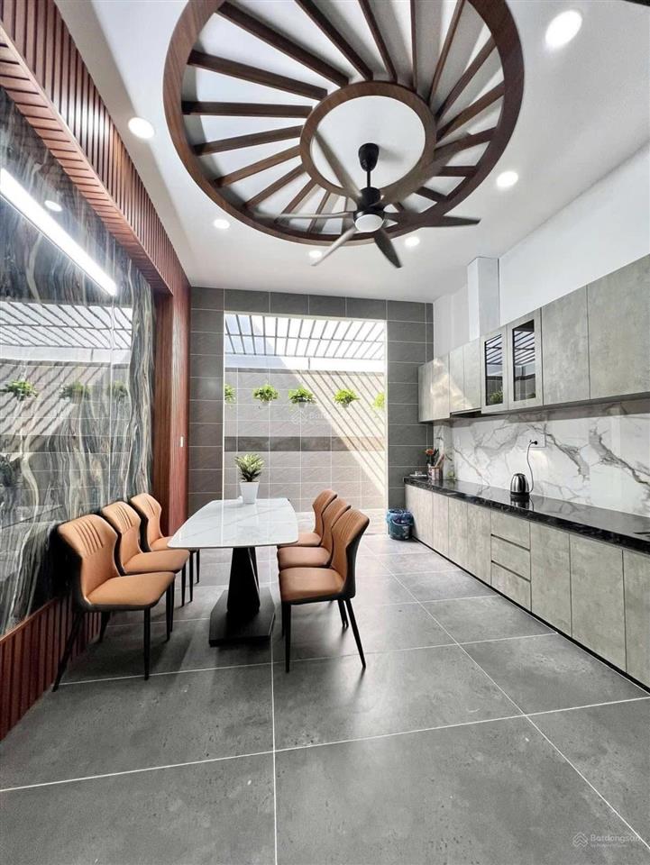 Bán gấp hxh hoàng hoa thám, tân bình. giá6tỷ430/76m2 4 tầng. đang cho thuê 39triệu/tháng. sổ sạch